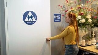 Brunette Shemale Bathroom Fun - หนังโป๊พิเศษ REDPORN.TOP