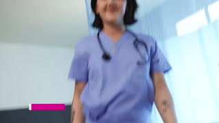 The Shemale Nurse's Gift - ekskluzywne porno REDPORN.TOP