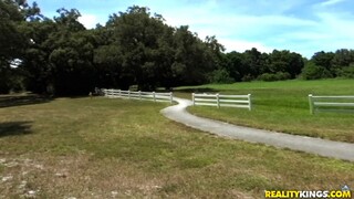 Cum Swallowing Latina Outdoor Fun - watch new porn for free REDPORN.TOP