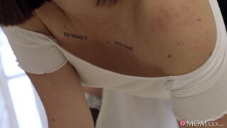 Kinky Lesbian Maids with Big Tits and Vibrators - porno exclusivo REDPORN.TOP