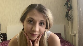 Shaved blonde Stefanie Moon teases with natural tits on cam - guarda nuovo porno gratis REDPORN.TOP