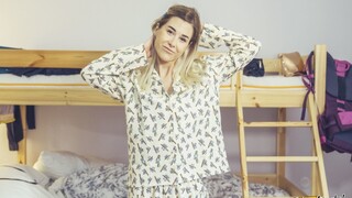 Madison McQueen's Pajama Party - exklusiver Porno REDPORN.TOP