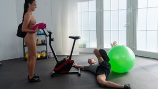 Blowjob on a bike with a gym slut - pornô exclusivo REDPORN.TOP