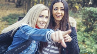 Short Hair Blonde Nesty Gives Double Blowjob with Piercing - ekskluzywne porno REDPORN.TOP