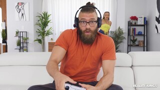 Stop Gaming, Start Fucking - Gia Derza - xem phim khiêu dâm mới miễn phí REDPORN.TOP
