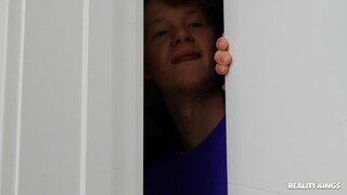 Young Blonde Sucks Roommate’s Big Cock and Gets Spanked Hard - porn eksklusif REDPORN.TOP
