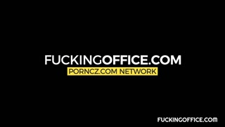 Czech Secretary Fucked Hard for Being Late - POV Cumshot - 독점 포르노 REDPORN.TOP