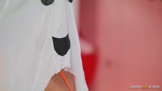 Face Sitting and Gagging Galore - exclusive porn REDPORN.TOP