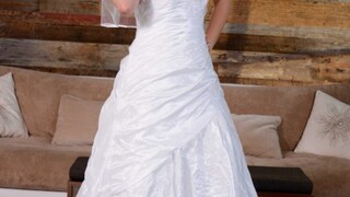 Big Tits Bride Fucks In Wedding Gown - 独家色情 REDPORN.TOP