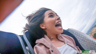 Aria Lee's Public Flash - Theme Park Thrill - exclusive porn REDPORN.TOP