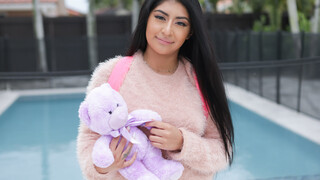 Petite Cutie Binky Beaz Breeds with Jmac - oglądaj nowe porno za darmo REDPORN.TOP