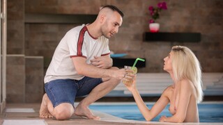 Poolside Cumshot - Missy Luv Gets Covered After Blowjob - guarda nuovo porno gratis REDPORN.TOP