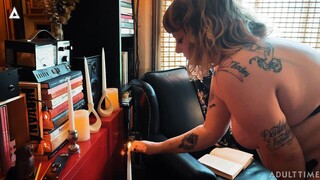 Big Ass BBW Courtney Trouble Fingering Her Wet Pussy - porno exclusif REDPORN.TOP