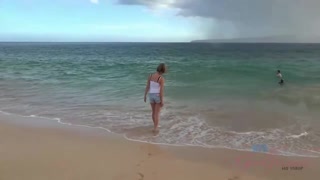 POV Fingering Athena Faris on Sunny Hawaii Beach - porno exclusivo REDPORN.TOP