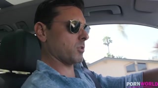 Desperate housewife Bridgette B fucks for car repairs - 独占ポルノ REDPORN.TOP