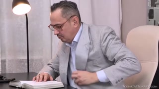 Young brunette Esenia gets creampied by teacher - porno exclusif REDPORN.TOP
