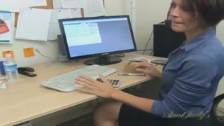 Desk sex with Jami Kenney - Steamy action - exclusive porn REDPORN.TOP