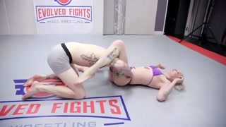 Arielle Aquinas vs Cody Carter - Tattooed MILF Wrestling - phim khiêu dâm độc quyền REDPORN.TOP