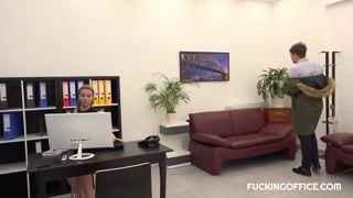 MILF Nikky Dream gives her assistant a naughty test - cumshot finish - exclusive porn REDPORN.TOP