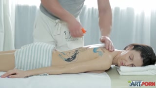 Tattooed Russian Beauty Lilu & Cail in Steamy Massage Fuck - exklusiver Porno REDPORN.TOP