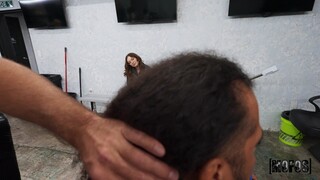 Footjob and Blowjob at the Barbershop - porno esclusivo REDPORN.TOP