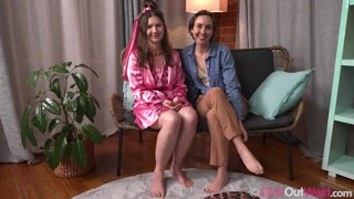 Olive G & Sophia Rose Get Down to Wishes - exclusieve porno REDPORN.TOP