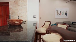 Teen Coworker Gives Me a Blowjob - ดูหนังโป๊ใหม่ฟรี REDPORN.TOP
