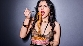 Valentina Nappi's Lingerie Luncheon - porno exclusiv REDPORN.TOP