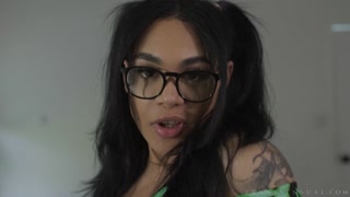 Handy Man with Glasses and Pantyhose - watch new porn for free REDPORN.TOP