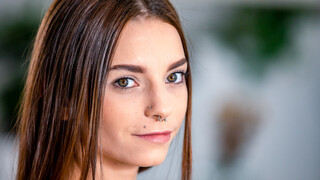 Skinny European in Loft Gets Blowjob - ekskluzywne porno REDPORN.TOP