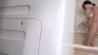 European Babe Queenlin Gets Pissed in the Face - porno exclusif REDPORN.TOP