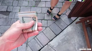 Andi Enjoys Public Handjob with Zoe Sparx - หนังโป๊พิเศษ REDPORN.TOP