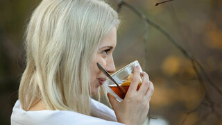 Morning Outdoor Kissing with Roxy - watch new porn for free REDPORN.TOP