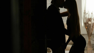Piercing and Kissing: Elegant Couple's Intimacy - porn eksklusif REDPORN.TOP